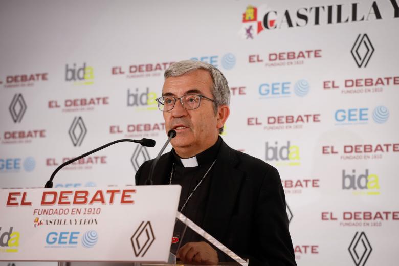 Excmo. y Rvdmo. Señor Don Luis Javier Argüello, Arzobispo de Valladolid y presidente de la Conferencia Episcopal Española, ha sido el encargado de inaugurar el evento de presentación de El Debate en Castilla y León