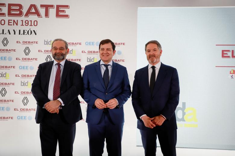 Alfonso Bullón de Mendoza, Alfonso Fernández Mañueco, y Bieito Rubido