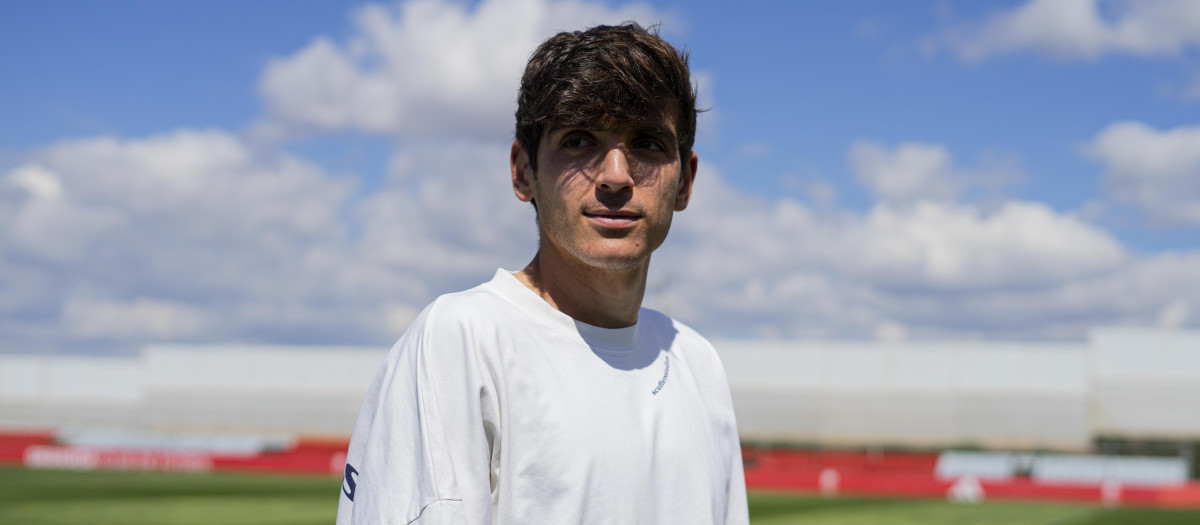 El centrocampista murciano se ha convertido en uno de los líderes del Granada CF