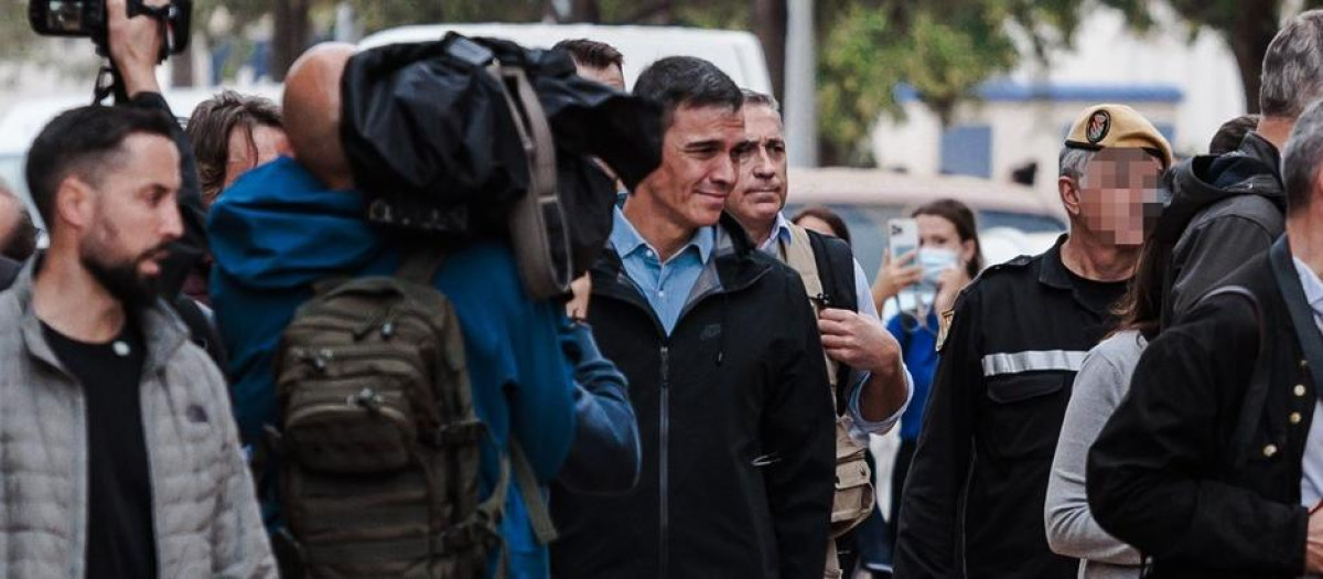 Pedro Sánchez, durante su visita a Paiporta, el pasado 3 de noviembre