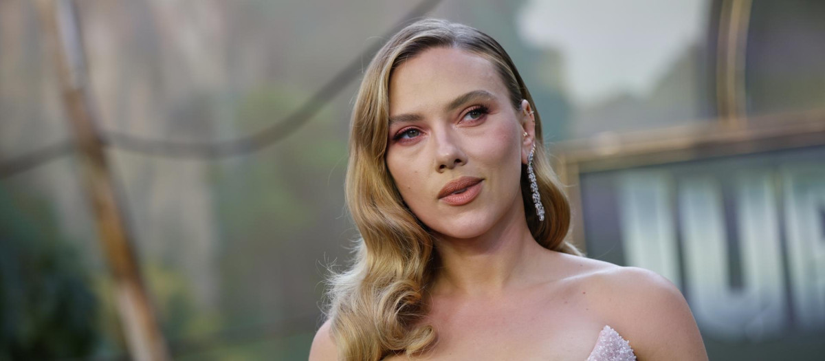 Scarlett Johansson, durante el preestreno mundial de Jurassic World: el renacer en Londres
